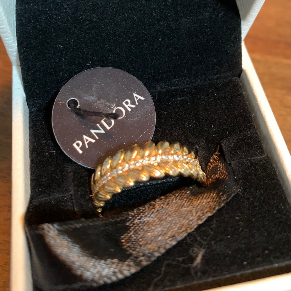 Pandora Ring
